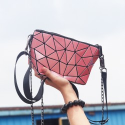 The new 2022 Xiaoxiangfeng crossbody single-shoulder bag, mini and simple square bag, niche design diamond-shaped chain bag