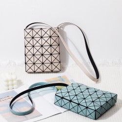 Japanese small square box geometric diamond-shaped bag 2024 new pvc portable phone bag, fashionable mini single-shoulder crossbody bag
