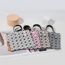 2024 new six-check diamond bag, fashionable geometric hand-held coin purse, versatile and trendy mini handbag, factory wholesale