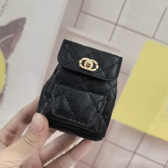 Chanel-style chain-strap mini bag with diamond quilting Creative mini accessory pouch Small backpack Headphone organizer Coin purse